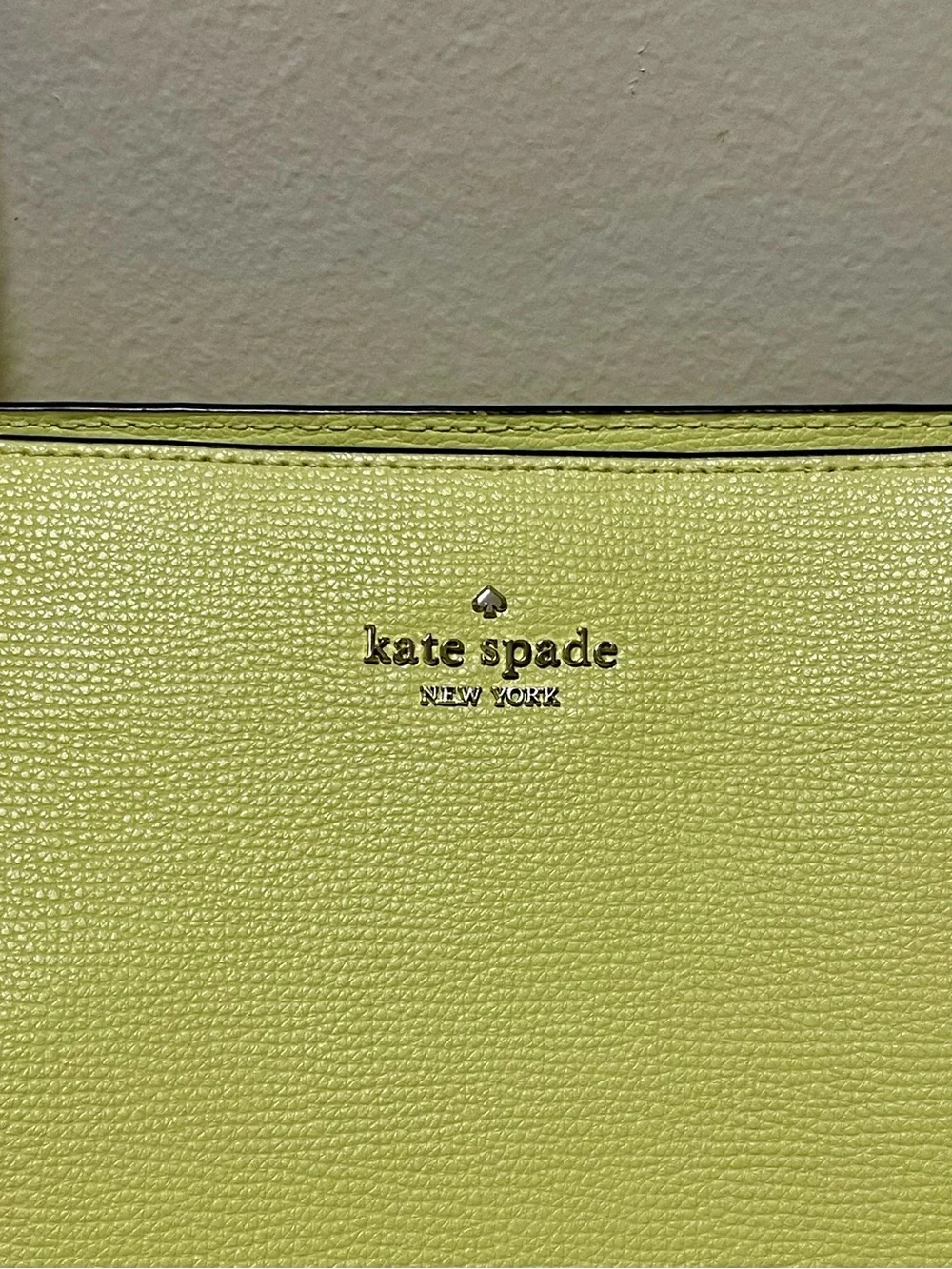 Like New Kate Spade Cara Large genuine leather Large Tote  Frosty Lime green